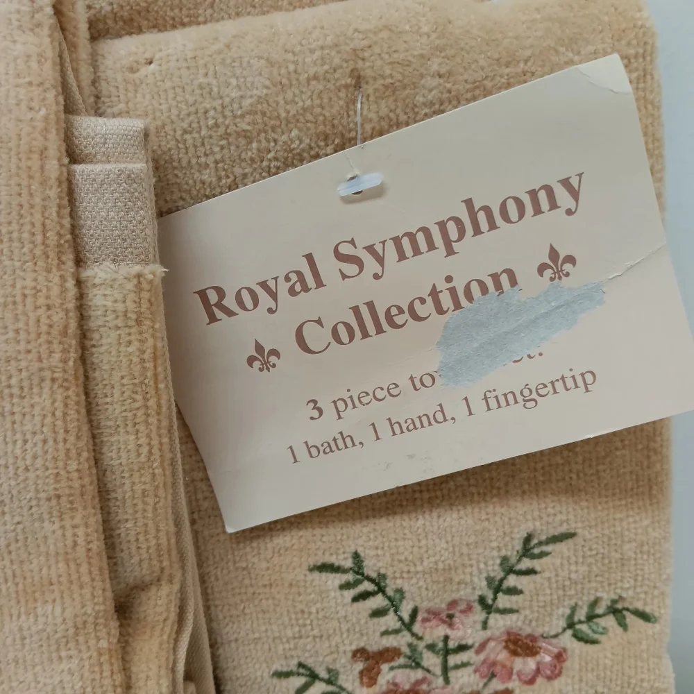 Vintage Royal Symphony Collection Towel Set 3 Piece Floral Embroidered Trim